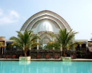 Pulau Umang Amazing Resort Tour - Banquette Hall